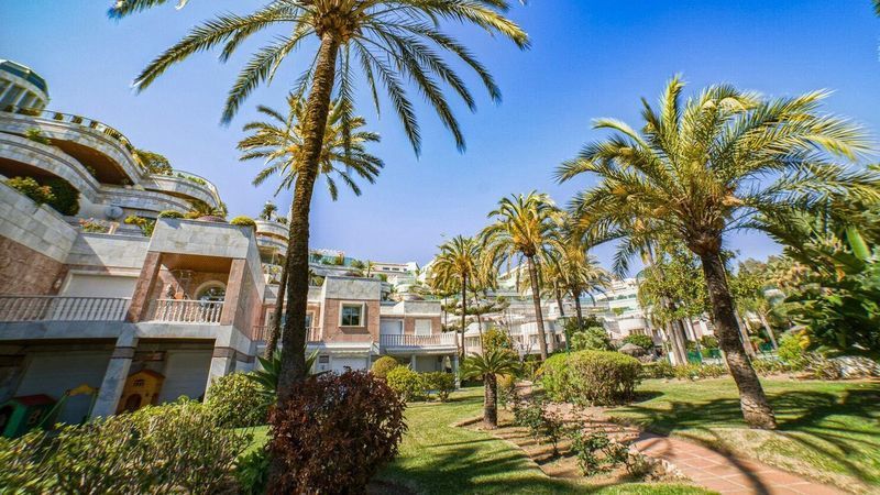 Banus Beach Apartments Marbella Exterior photo